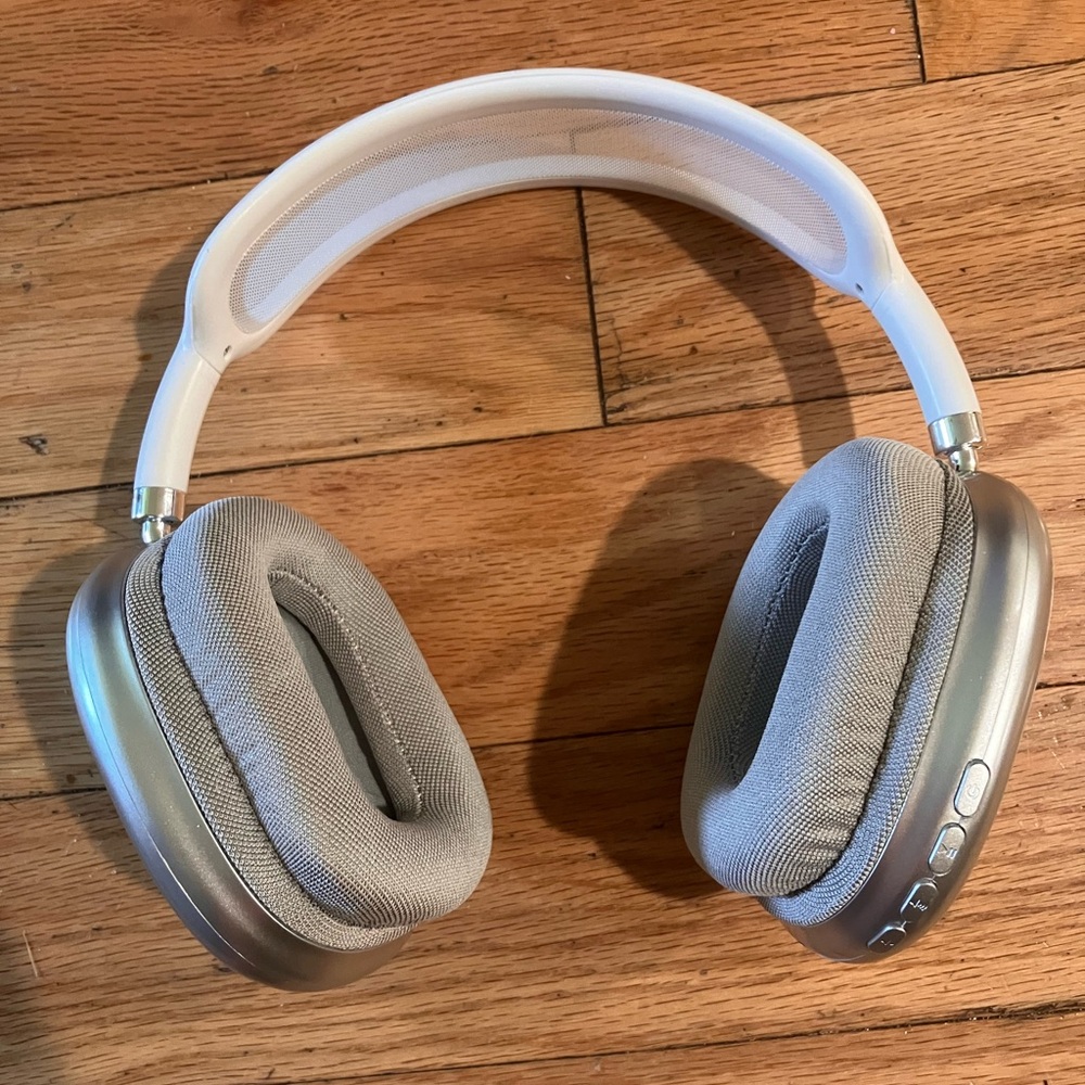 AirPod Max lookalikes